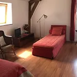 Couette-café D'hotes Du Moulin De Lachaux 3*