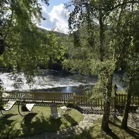 Couette-café D'hotes Du Moulin De Lachaux 3*