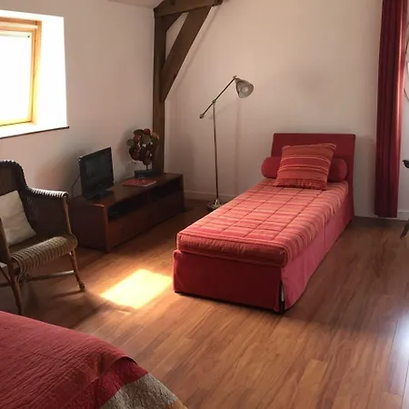Couette-café D'hotes Du Moulin De Lachaux 3*